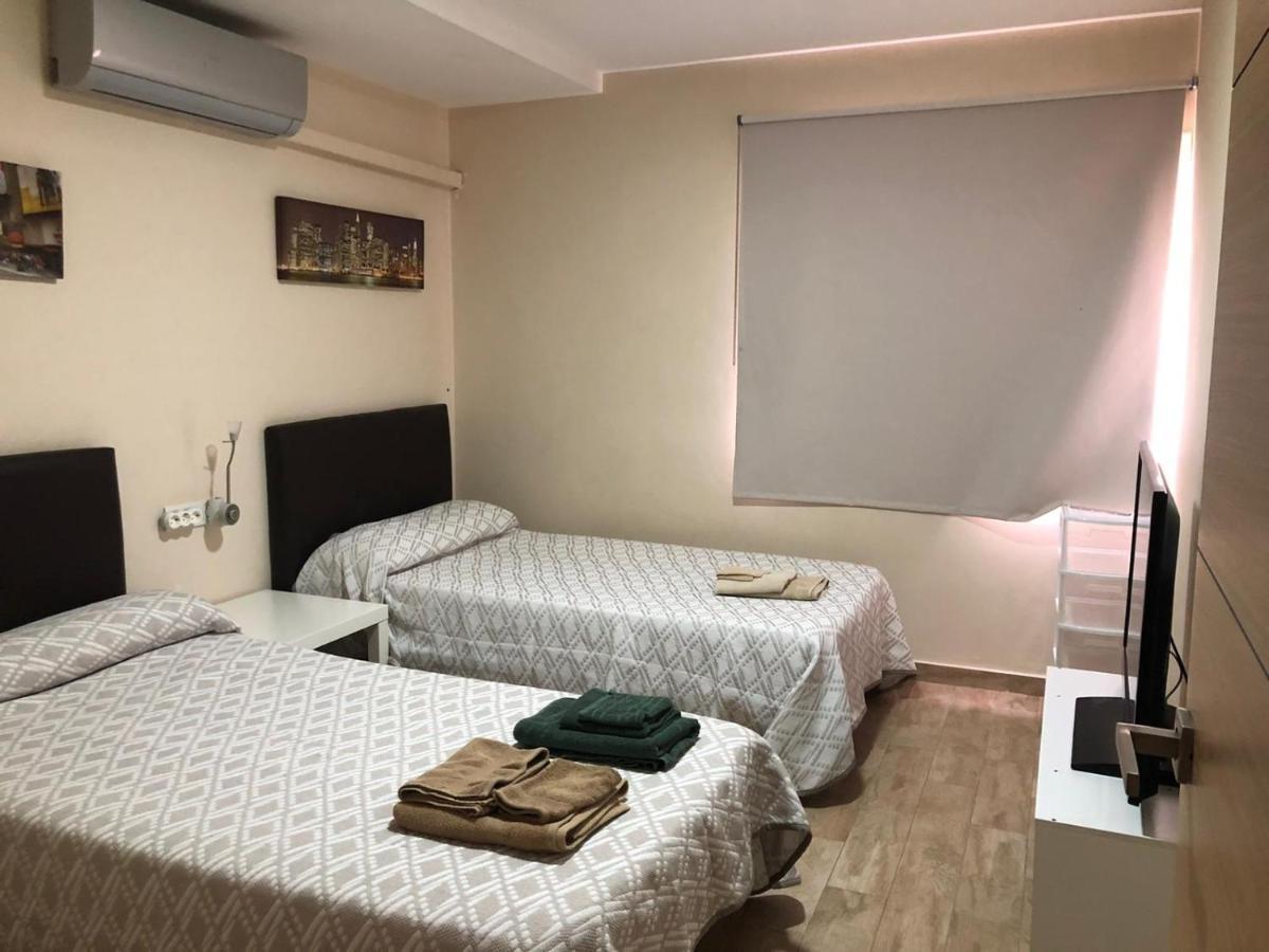 אלגסירס Apartamentos Albeniz מראה חיצוני תמונה